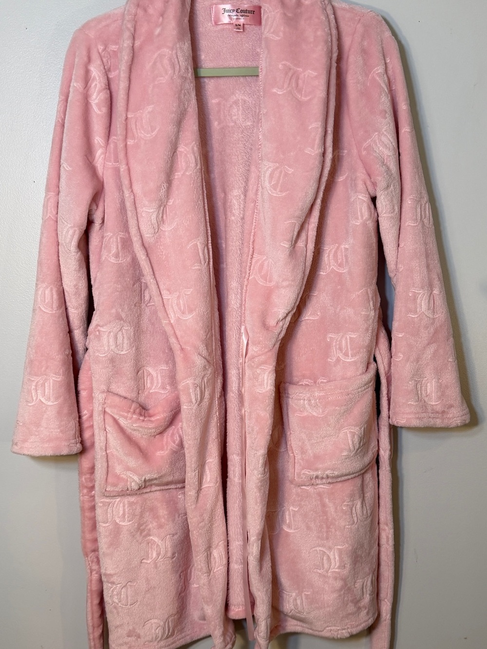 Juicy Couture baby pink plush robe s/m monogram embossed fleece bathrobe girly